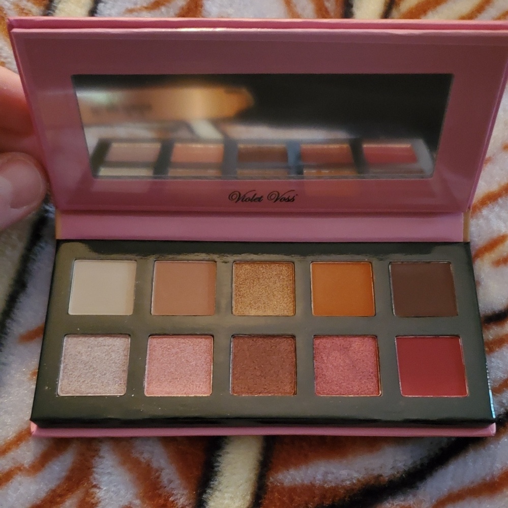 HG eye shadow palette